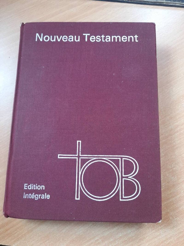 Nouveau testament - Les éditions du cerf et les bergers et les mages - 1975