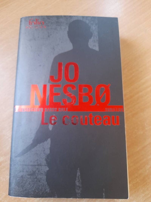 Le couteau - Jo Nesbo  - Folio policier - 2021 Norvège