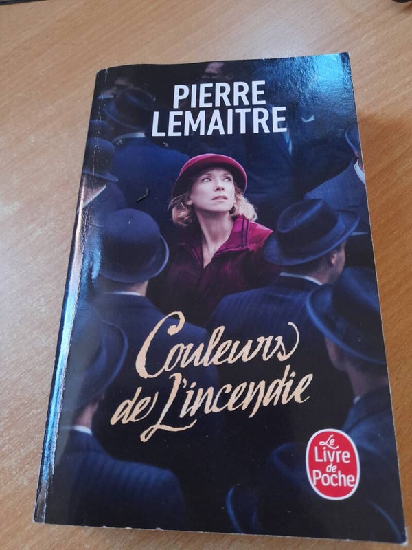 Couleurs de l'incendie- Pierre Lemaitre - Le livre de poche - 2022
