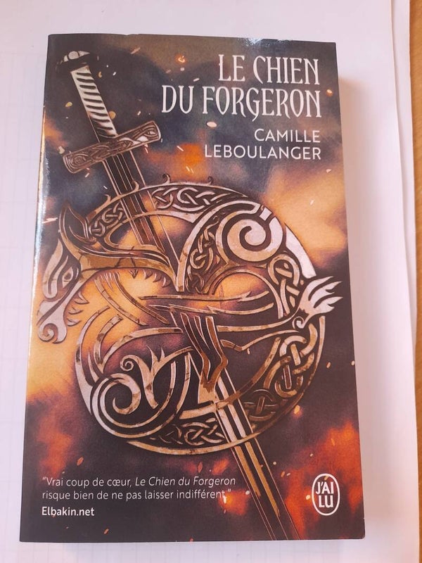 Le chien du forgeron - Camille Leboulanger - J'ai lu -2022