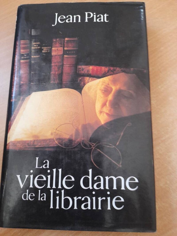 La vielle dame à la librairie  - Jean Piat - France loisirs -1991