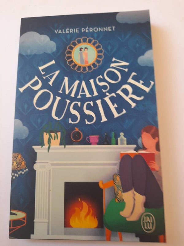 La maison poussière - Valérie Péronnet - J'ai lu -2023