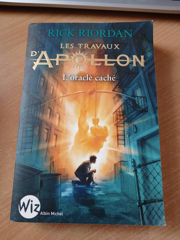 Les travaux d'Apollon : l'oracle caché- Rick Riordan - Albin Michel Wiz - 2017