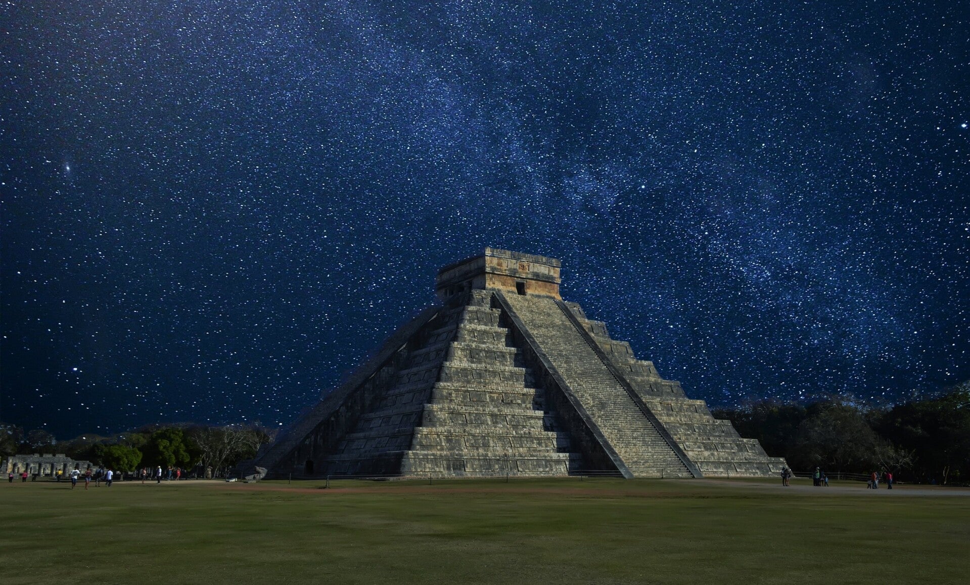 The Great Pyramid of Giza, the Pyramid of the Sun in Teotihuacan, and the Mausoleum of the First Qin Emperor, highlighting the similarity in shape across different continents. 