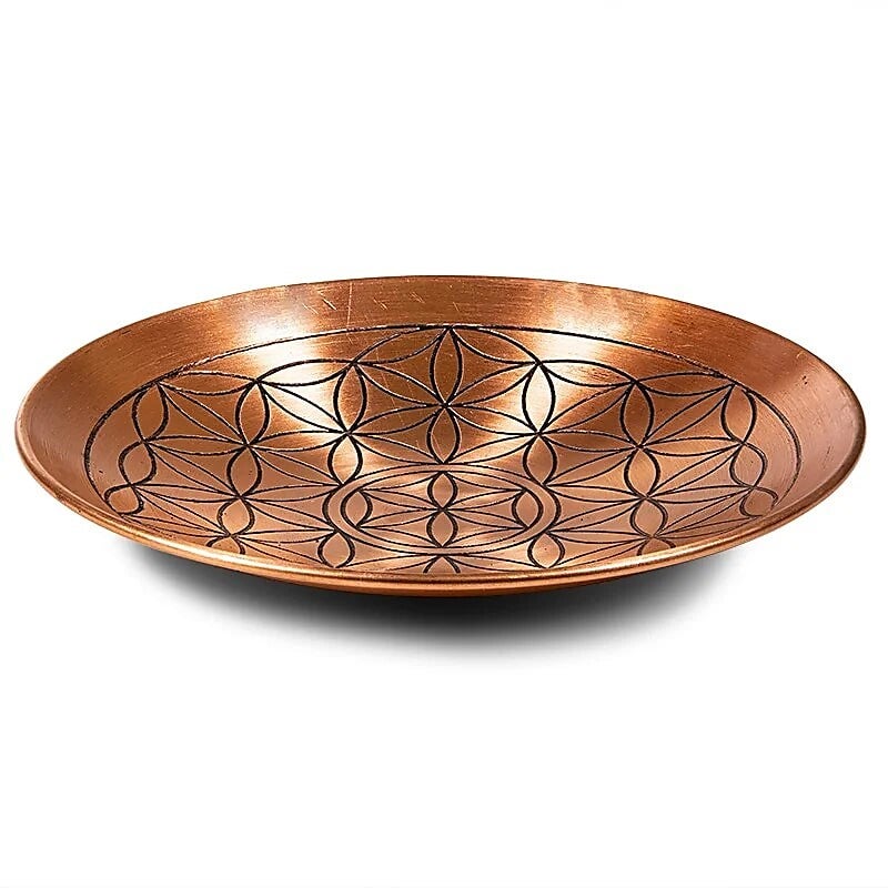 Assiette de cuivre motif fleur de vie