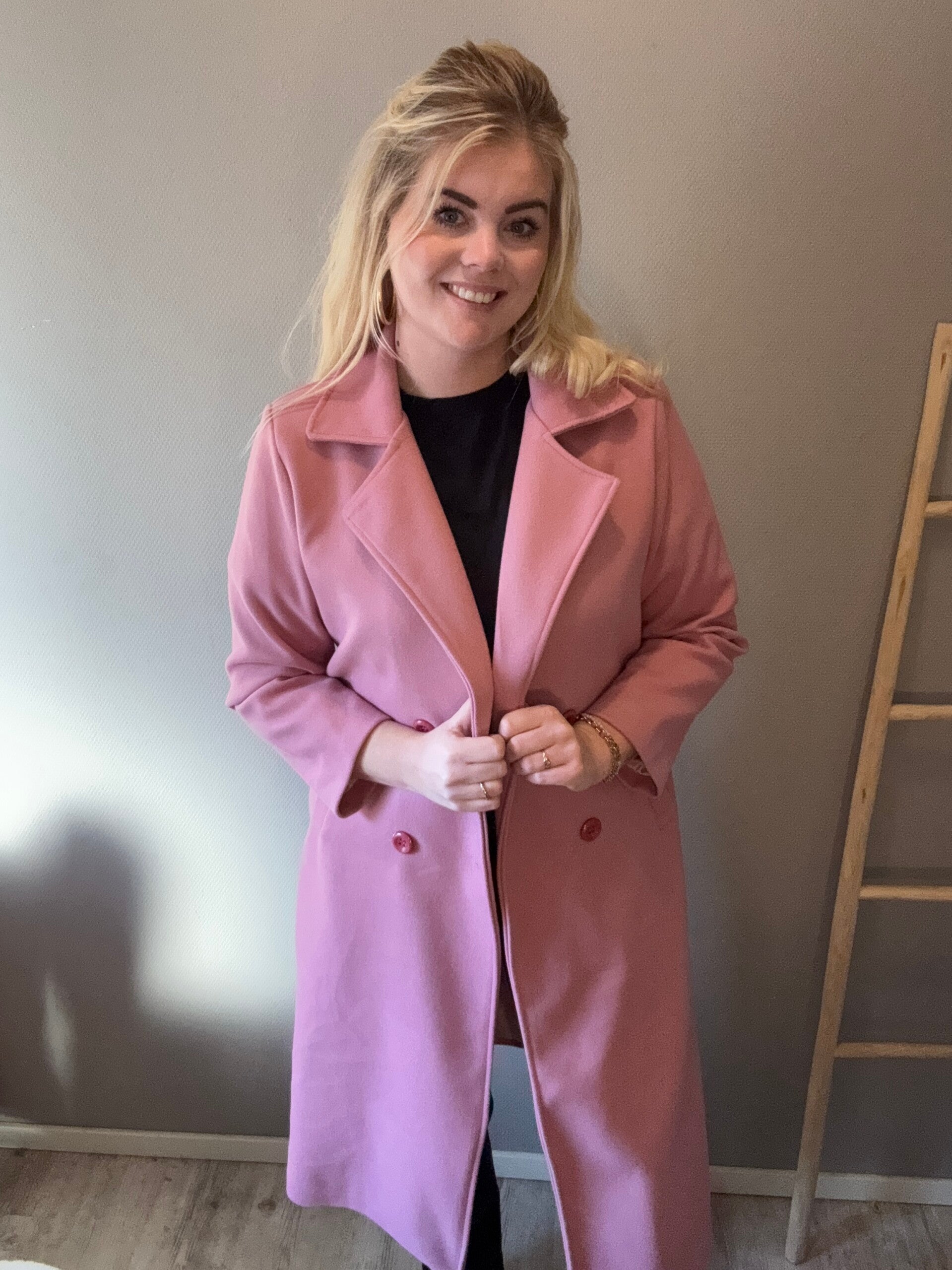 Jas met knopen - roze