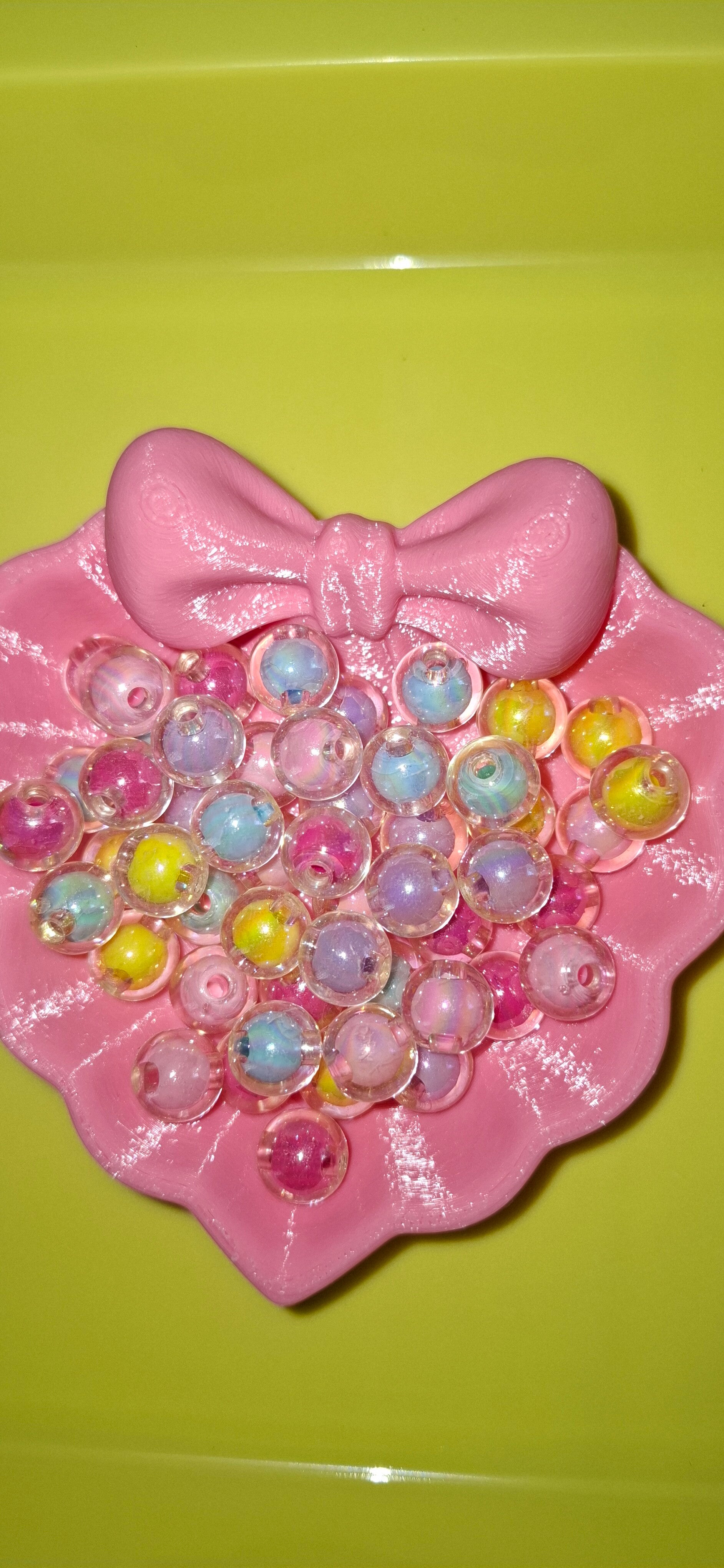 62. Perler m/ farget kjerne