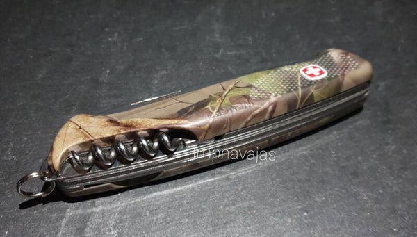 G37 -  Wenger Ranger 55 Hardwood