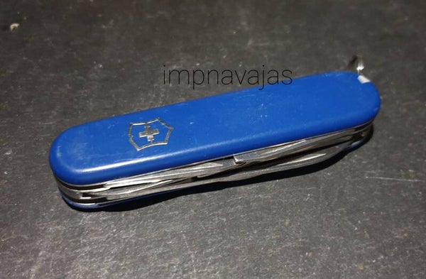 K40 - Victorinox Climber Azul "AD"