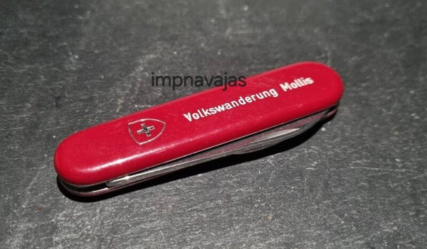 L32 - Victorinox Batman Mollis