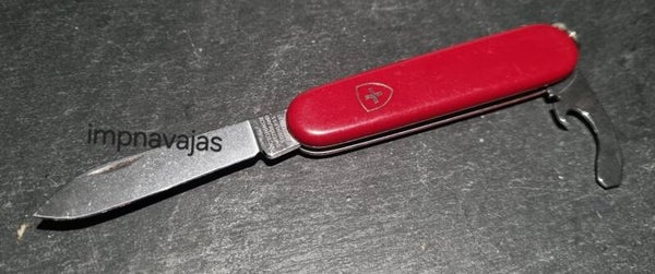L33 - Victorinox Waiter