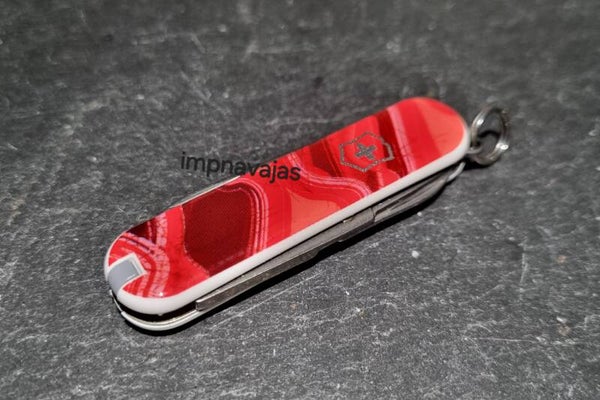 M113 - Victorinox Classic "Sunset Hills" Limited Edition 2011