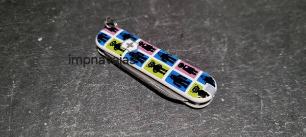 M118 - Victorinox Classic "Chanting Robots" Limited Edition 2011