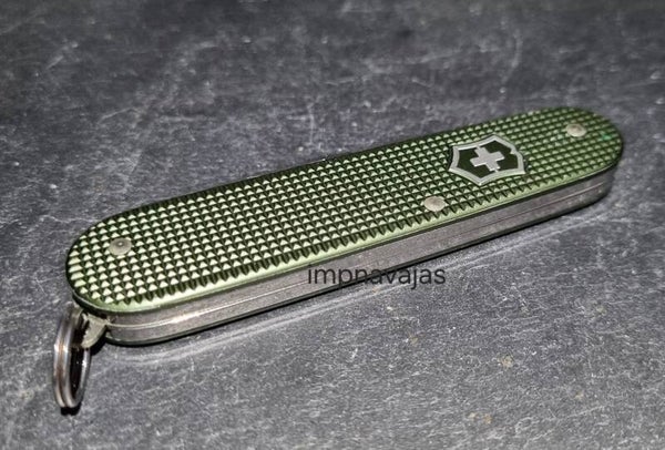 005-K - Victorinox Cadet Edicion Limitada 2017
