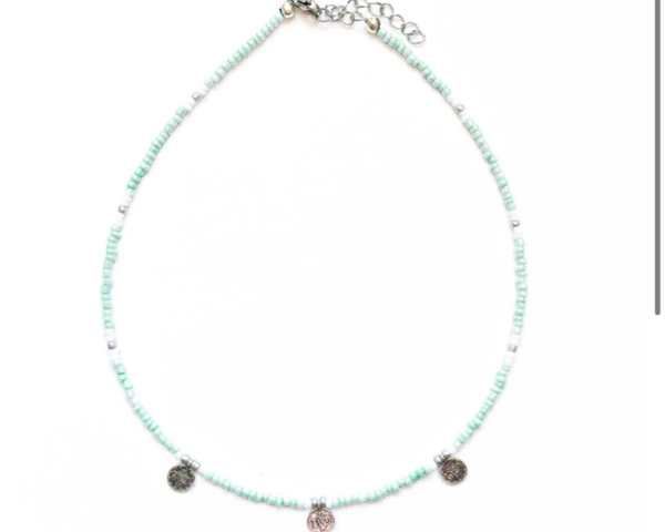 Shiny green coins choker