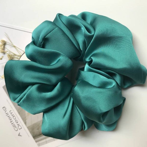 Big Silk Dark Green Scrunchie Singel Pcs