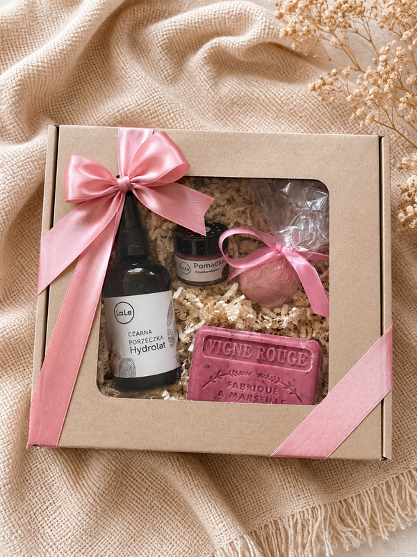 Blush Bloom – Box Prezentowy dla Kobiety | Naturalne Kosmetyki | Prezent SPA