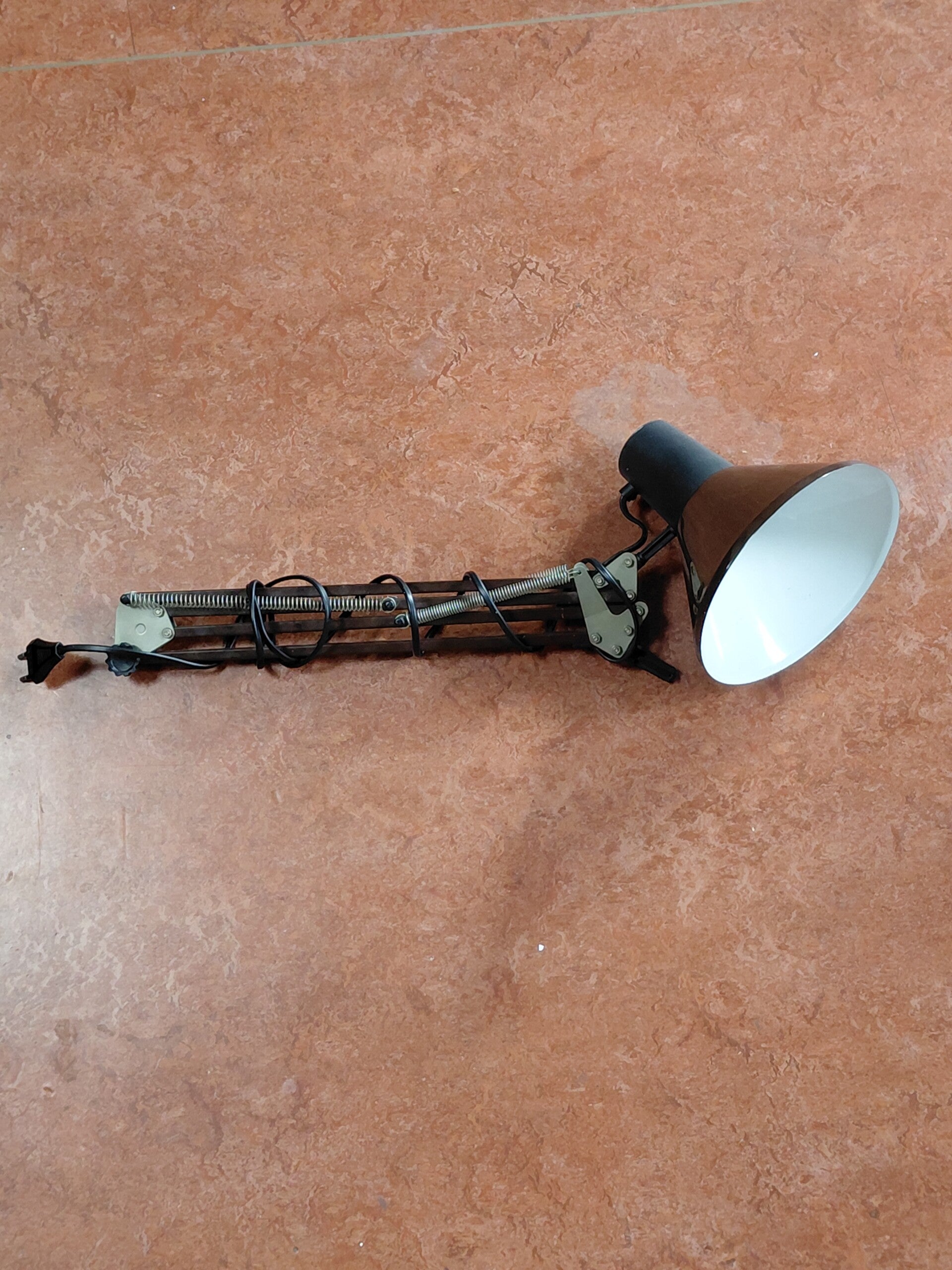 Vintage  bureaulamp met scharnieren
