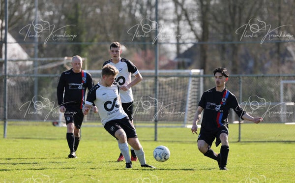 Voetbal wedstrijd 1-3-2026