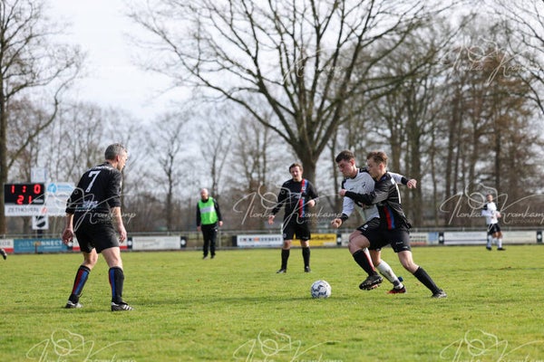Voetbal wedstrijd 1-3-2026