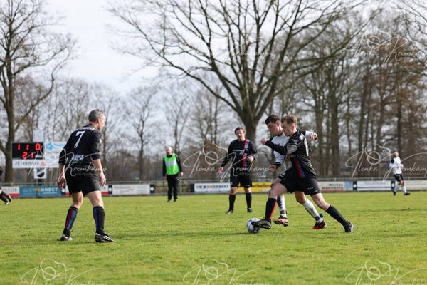 Voetbal wedstrijd 1-3-2026