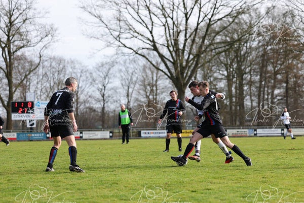 Voetbal wedstrijd 1-3-2026