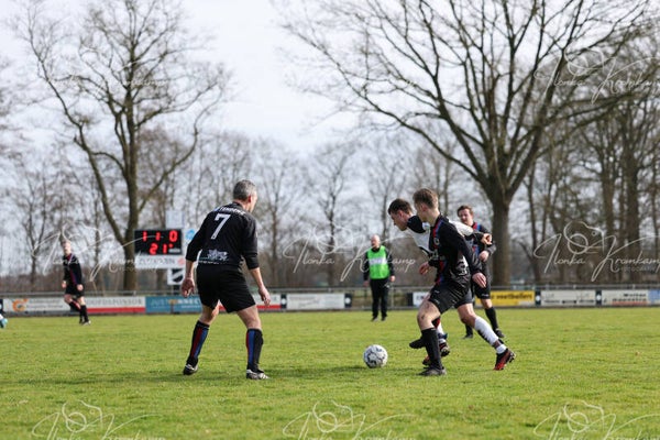 Voetbal wedstrijd 1-3-2026