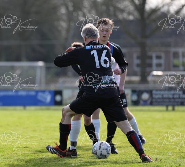 Voetbal wedstrijd 1-3-2026