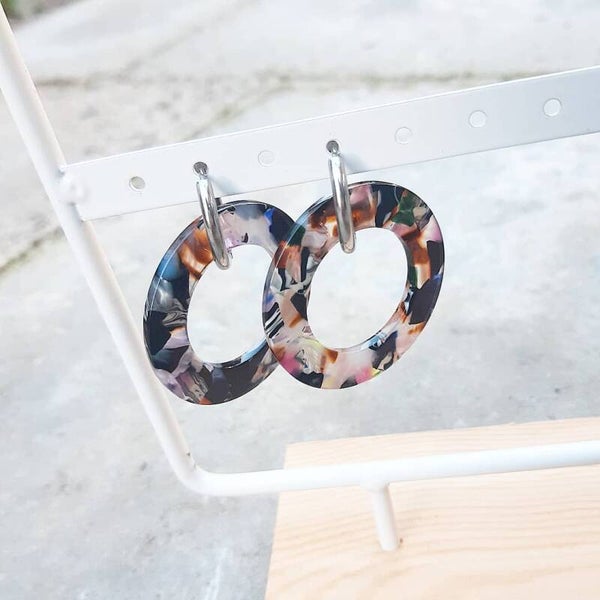 Resin oorhangers