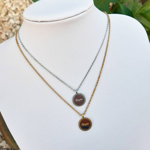Rvs ketting met 'mom' hanger.