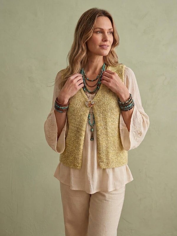 Gebreid Boho Gilet met Broche - Soft Yellow