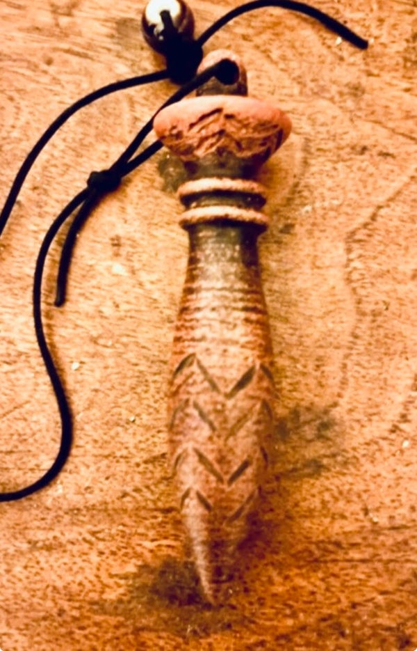 Pendule de Thoth en grès naturel.