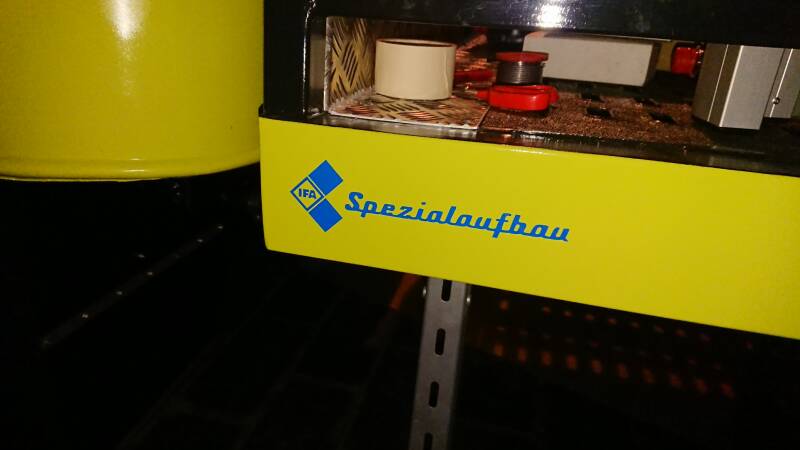 IFA Spezialaufbau Aufkleber Robur Abschleppwagen