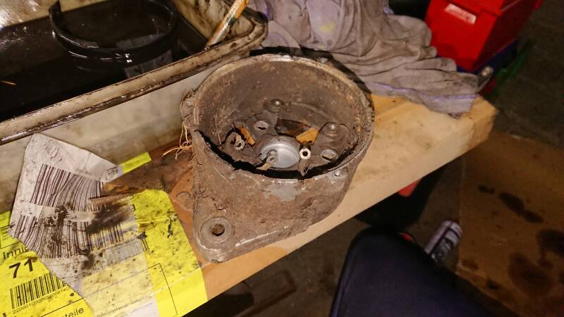 Trabant Lichtmaschine DDR stark verschmutzt