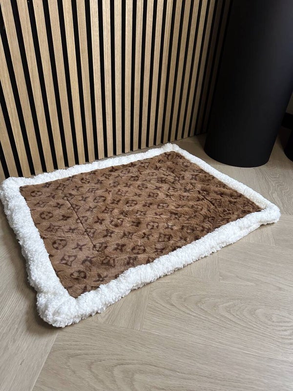 LV kleedje bruin teddy