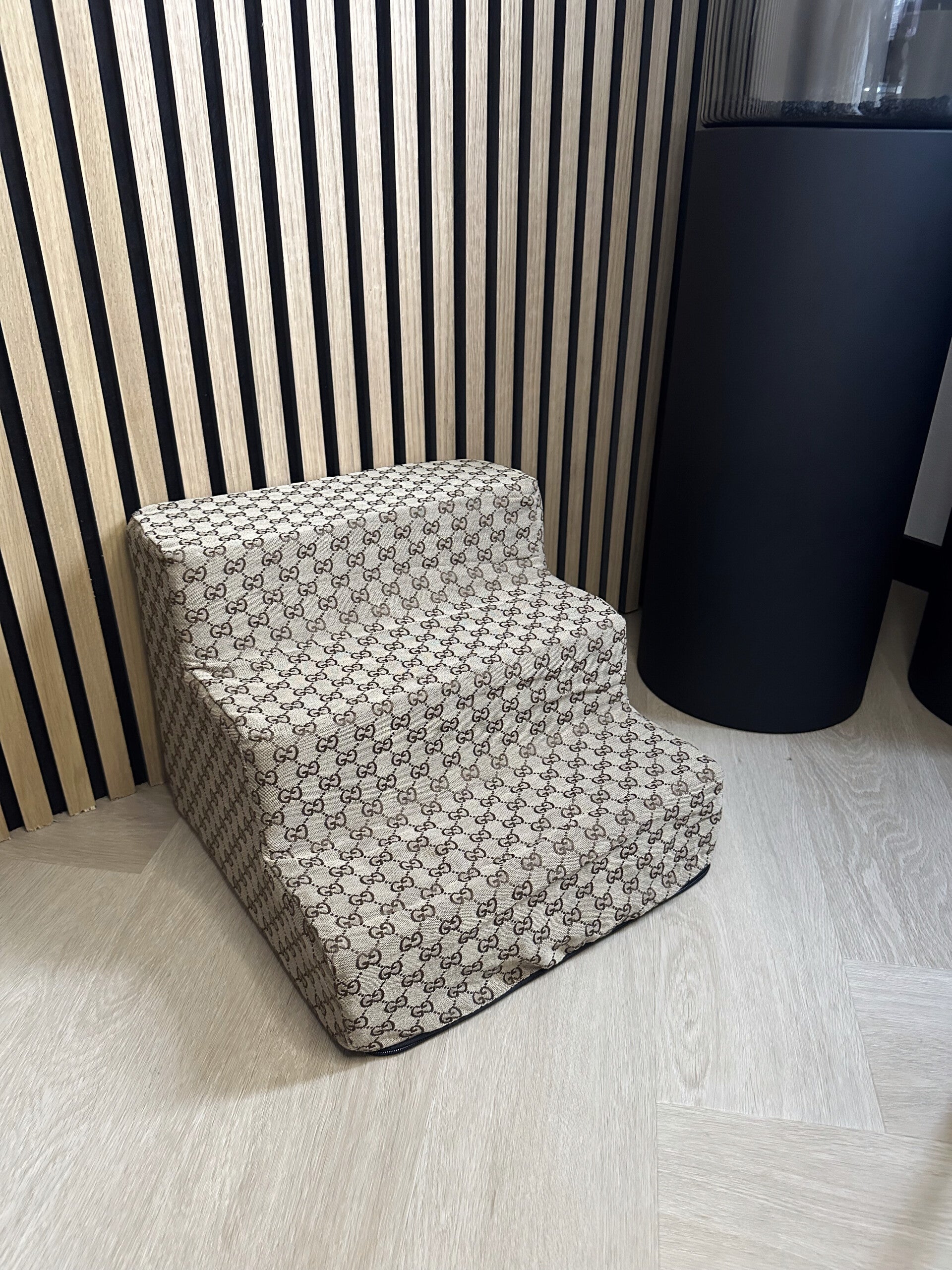 GG bruine hondentrap