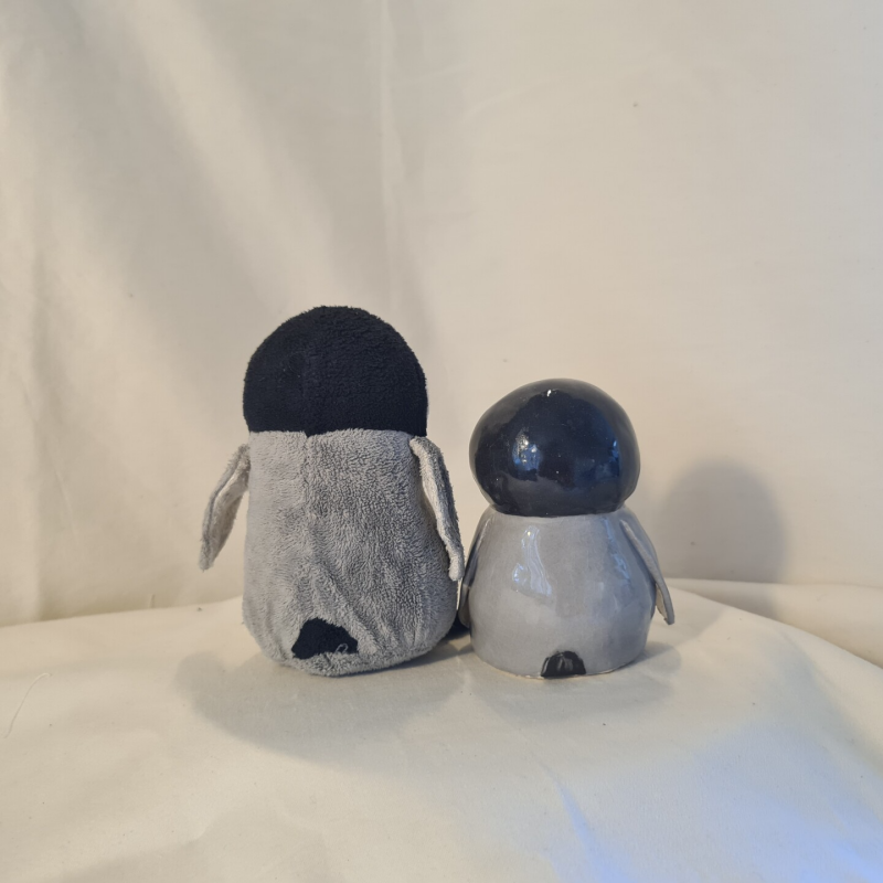 keramisch beeld pinguin knuffel