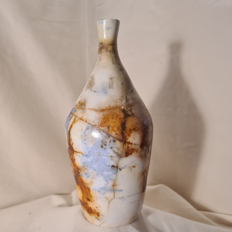 ovaal blauw vaasje van keramiek