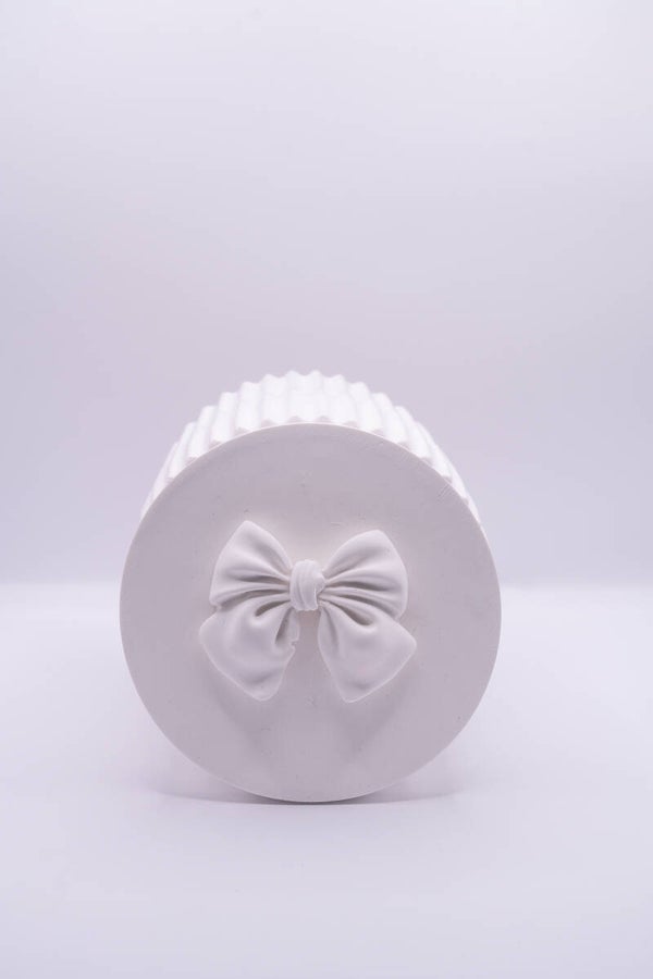White - Bow