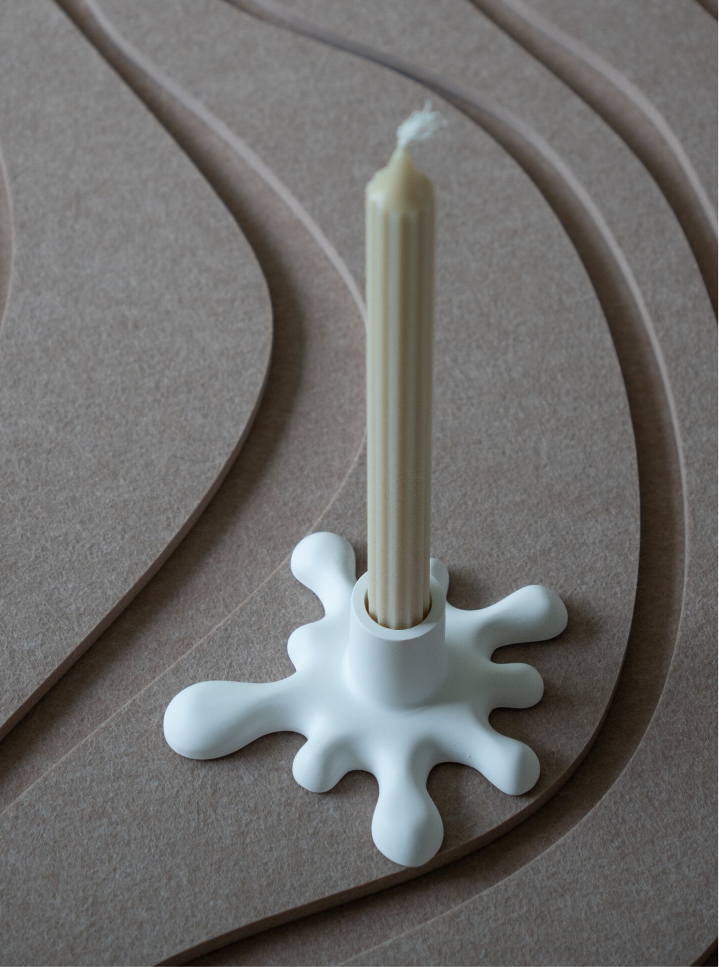 Drip candle holder - white