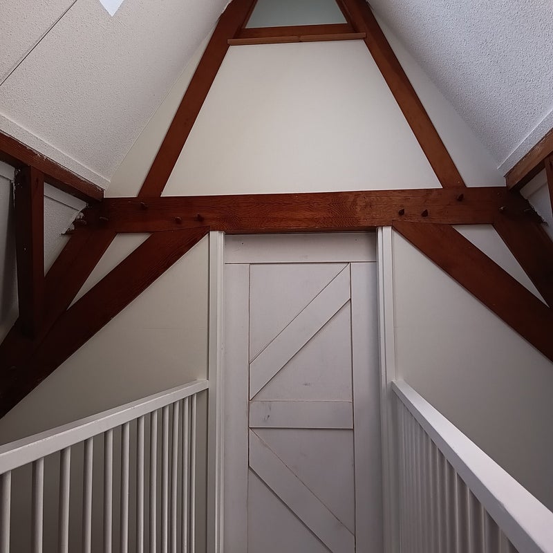 Kinderkamer met loopbrug en schuifdeur