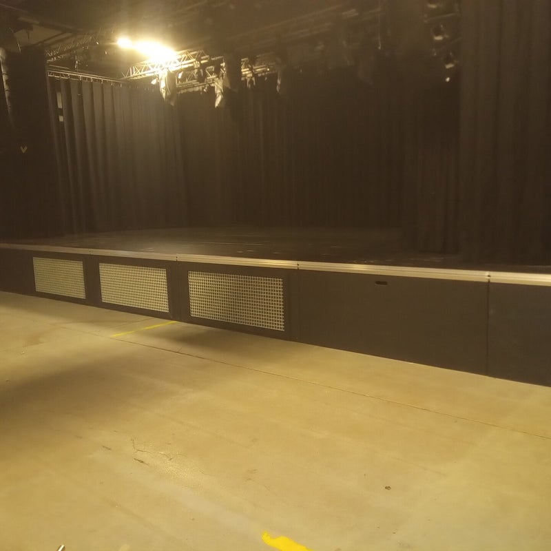 nieuw podium in FLUOR