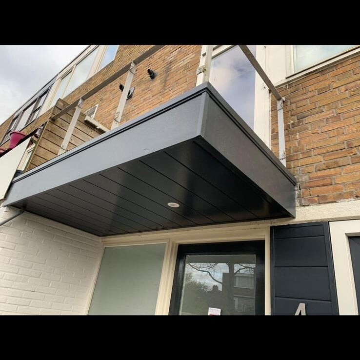 Boeidelen / overstek: strak detail