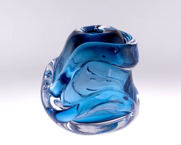 Blauw Vaasje (14cm) van Paul Spannenberg