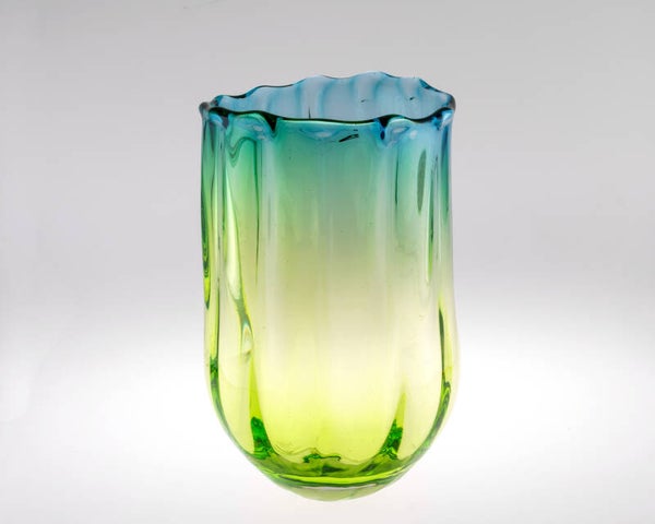 Geschulpte Vaas (20cm) van Jacomine de Graaf