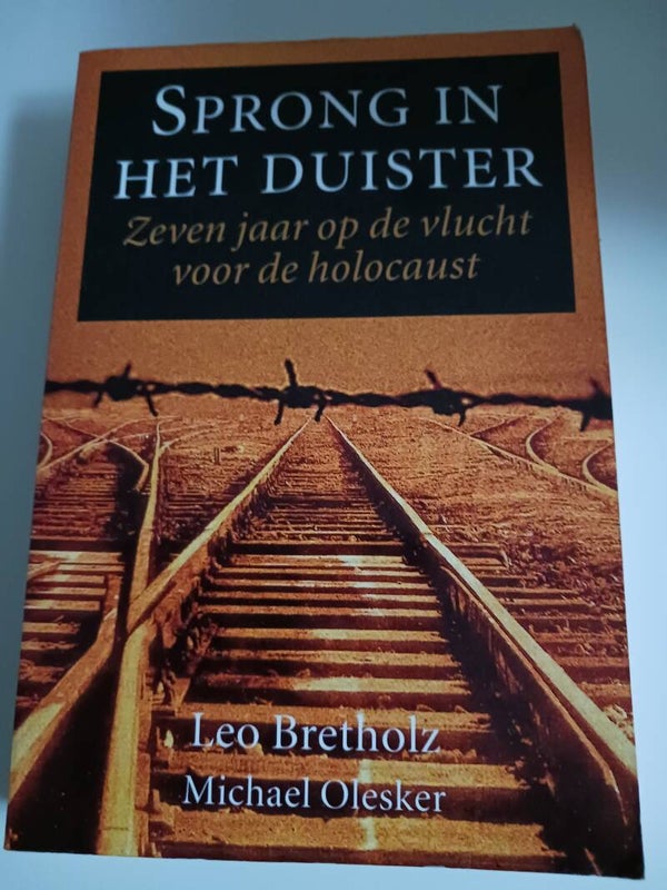 Sprong in het duister. Schrijver Leo Bretholz&Michael Olesker