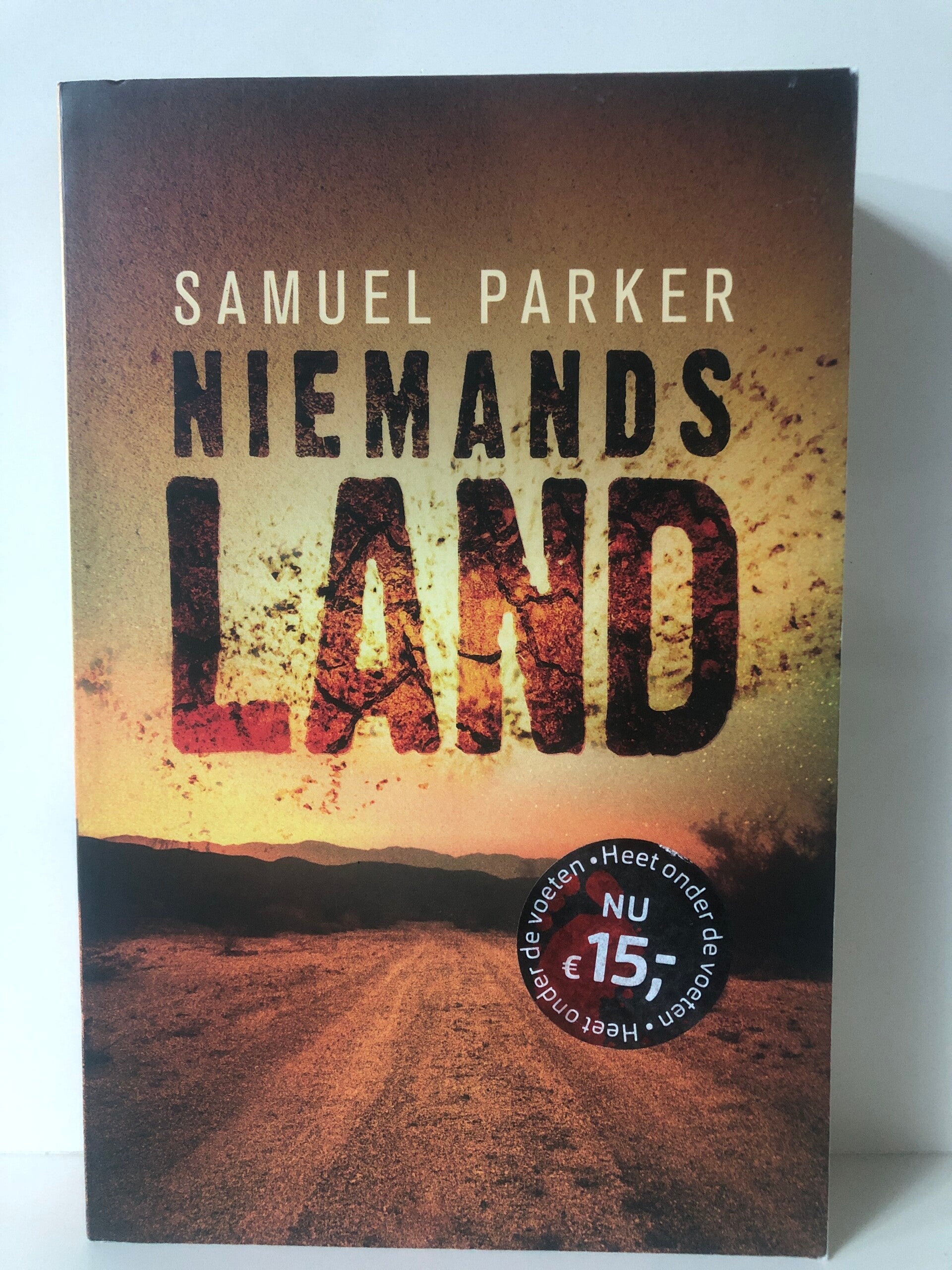 Niemands land. Schrijver: Samuel Parker