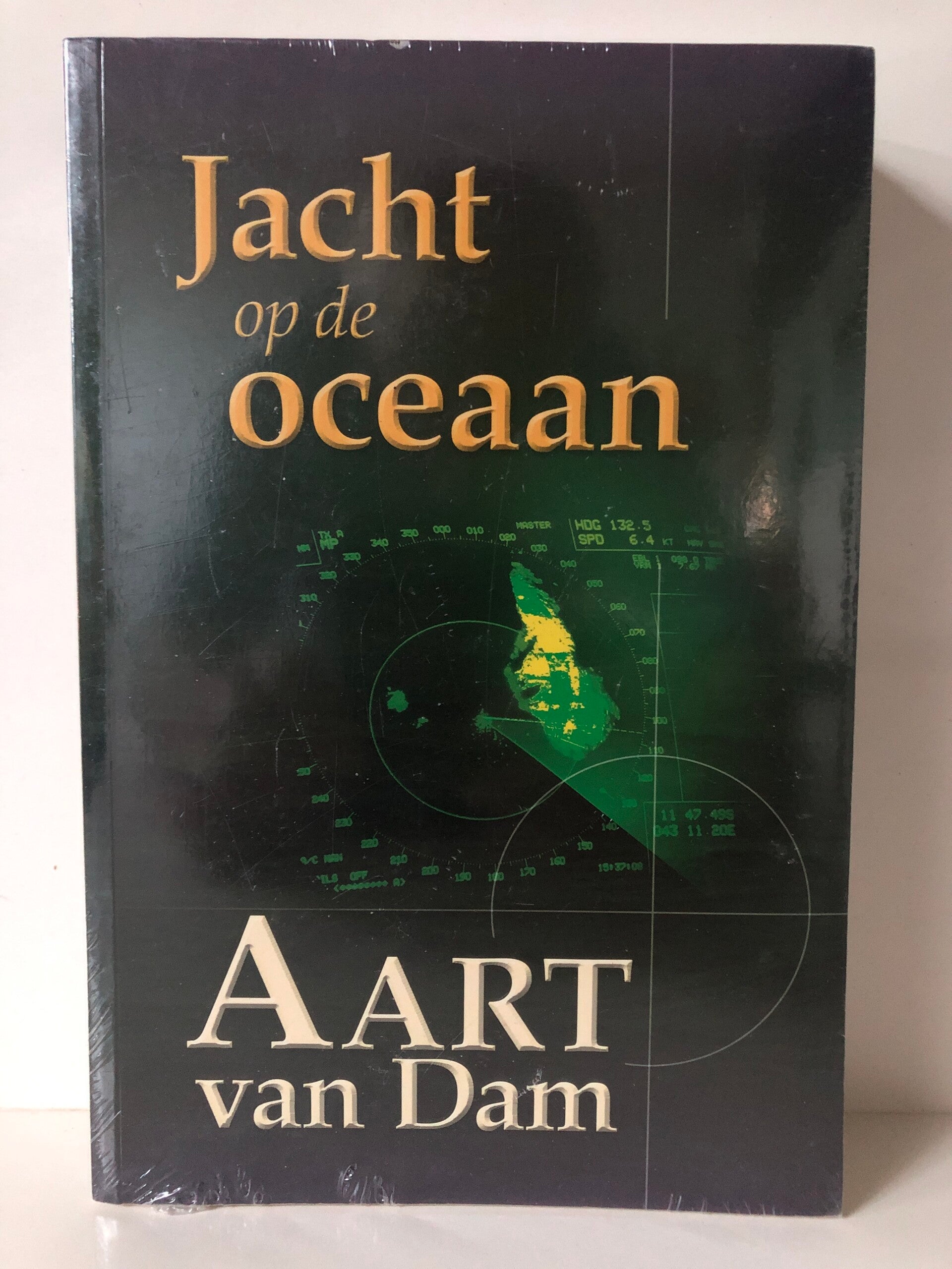 Nieuw in plastic: Jacht op de oceaan. Schrijver: Aart van Dam