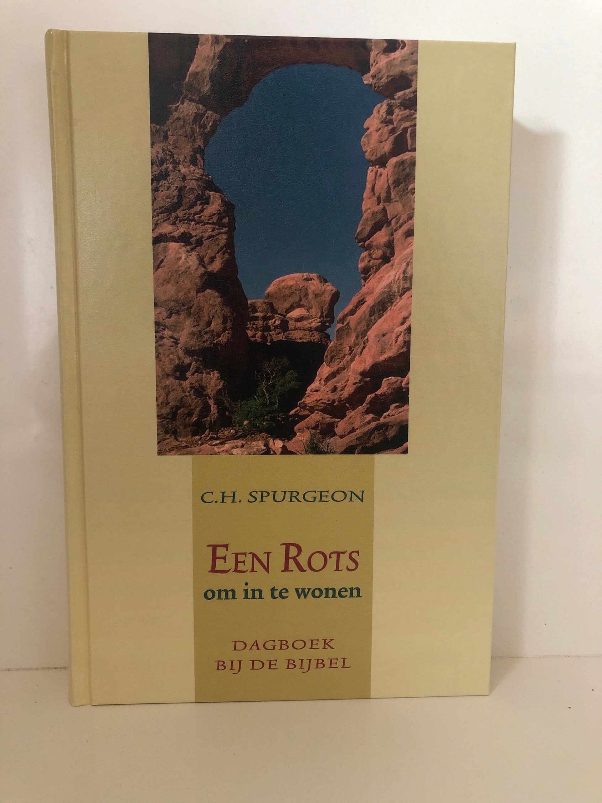 Bijbels dagboek: Een rots om in te wonen. Schrijver: C.H.Spurgeon
