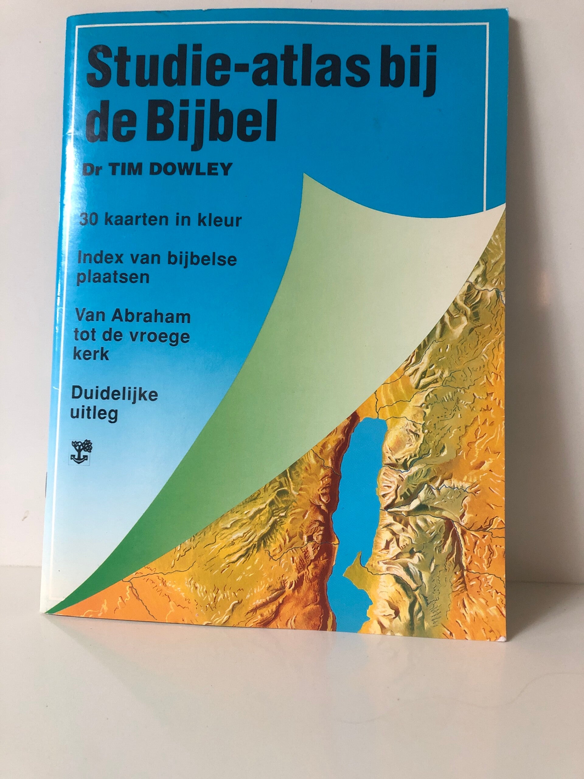 Studie- atlas bij de Bijbel. Schrijver: tim Dowley